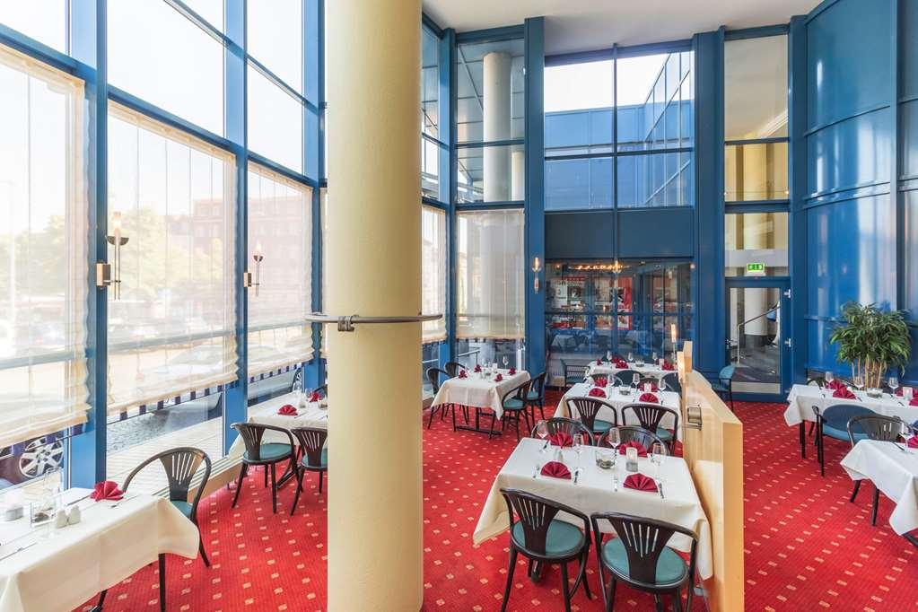 Intercityhotel Schwerin Шверин Ресторант снимка