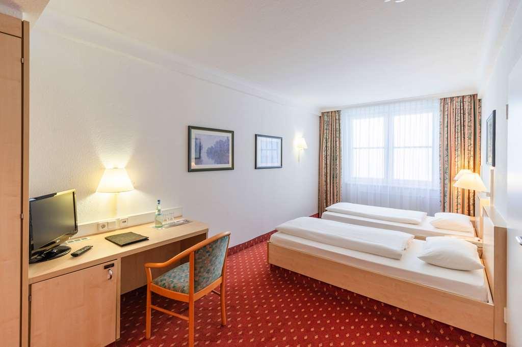 Intercityhotel Schwerin Шверин Стая снимка
