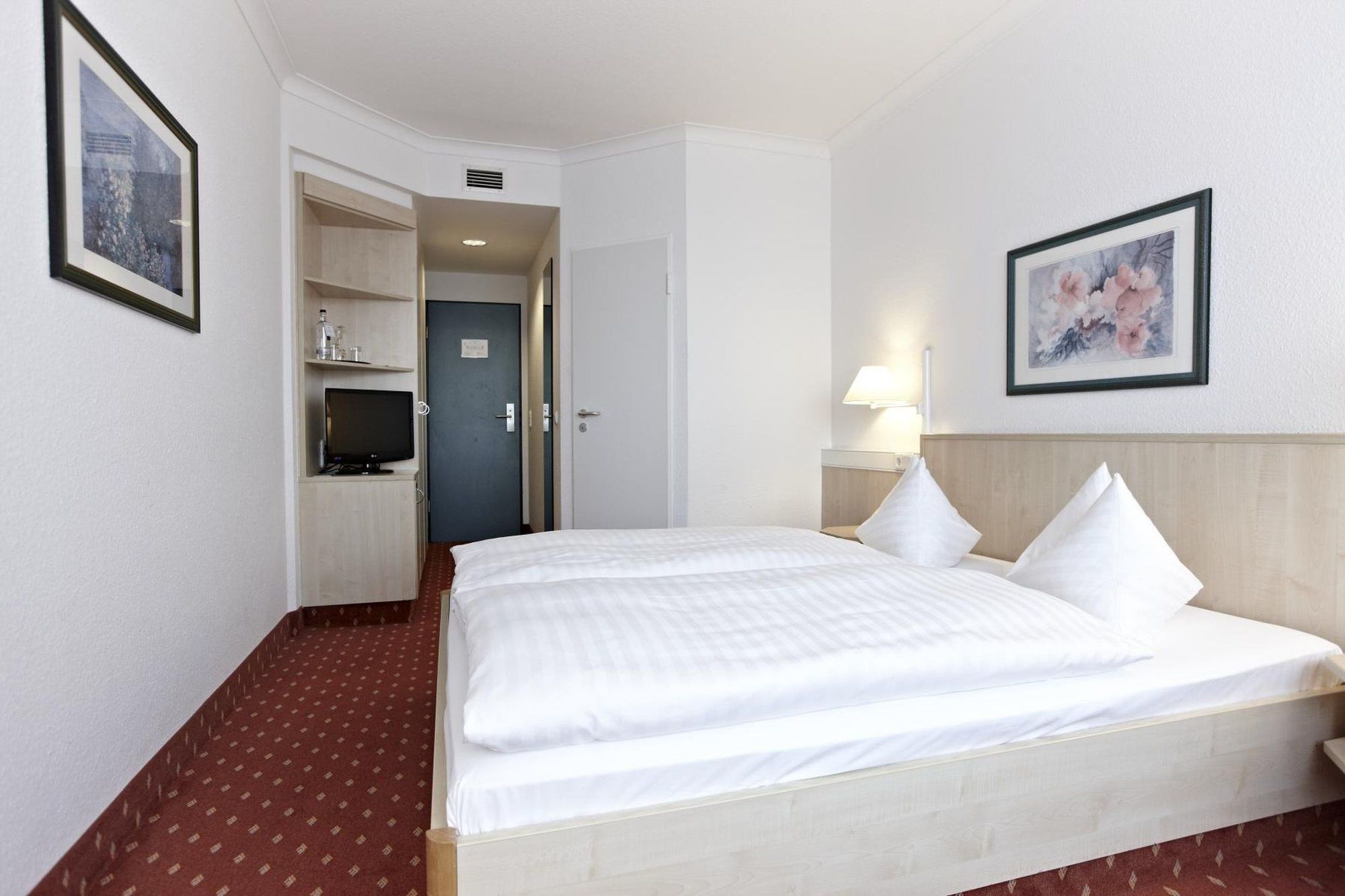Intercityhotel Schwerin Шверин Стая снимка